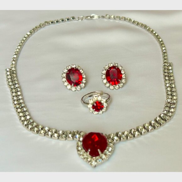 Fashion Jewellery Set - Necklace, Ring, Earrings - Picture 3 of 4